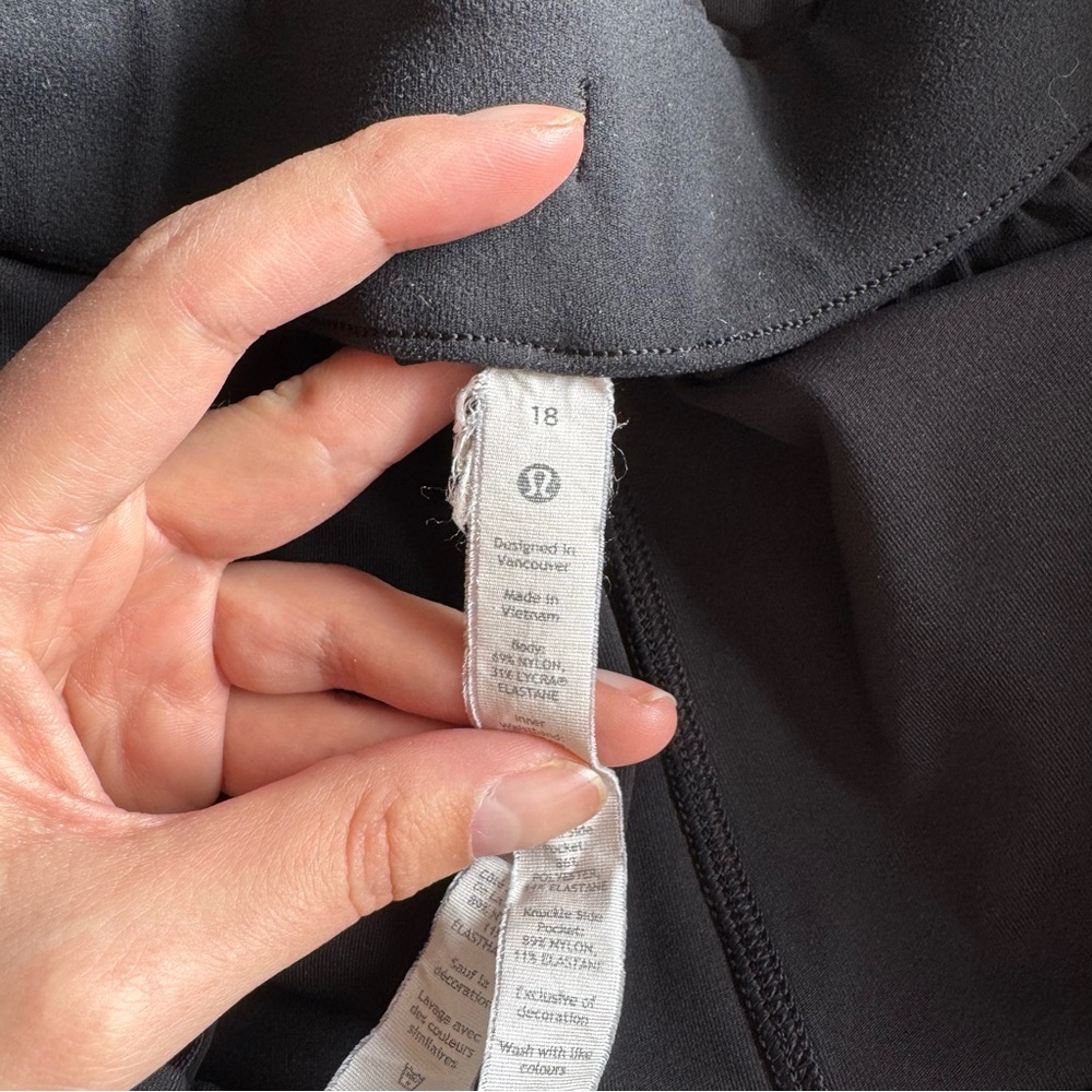 Lululemon Women’s 18 Keep Moving Jogger Luxtreme Black Gym Athletic - Picture 4 of 4